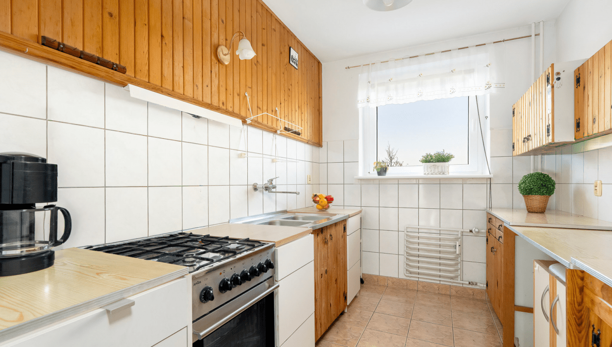 5250F1FD-67D8-4670-8E9B-E83ED3D126BC