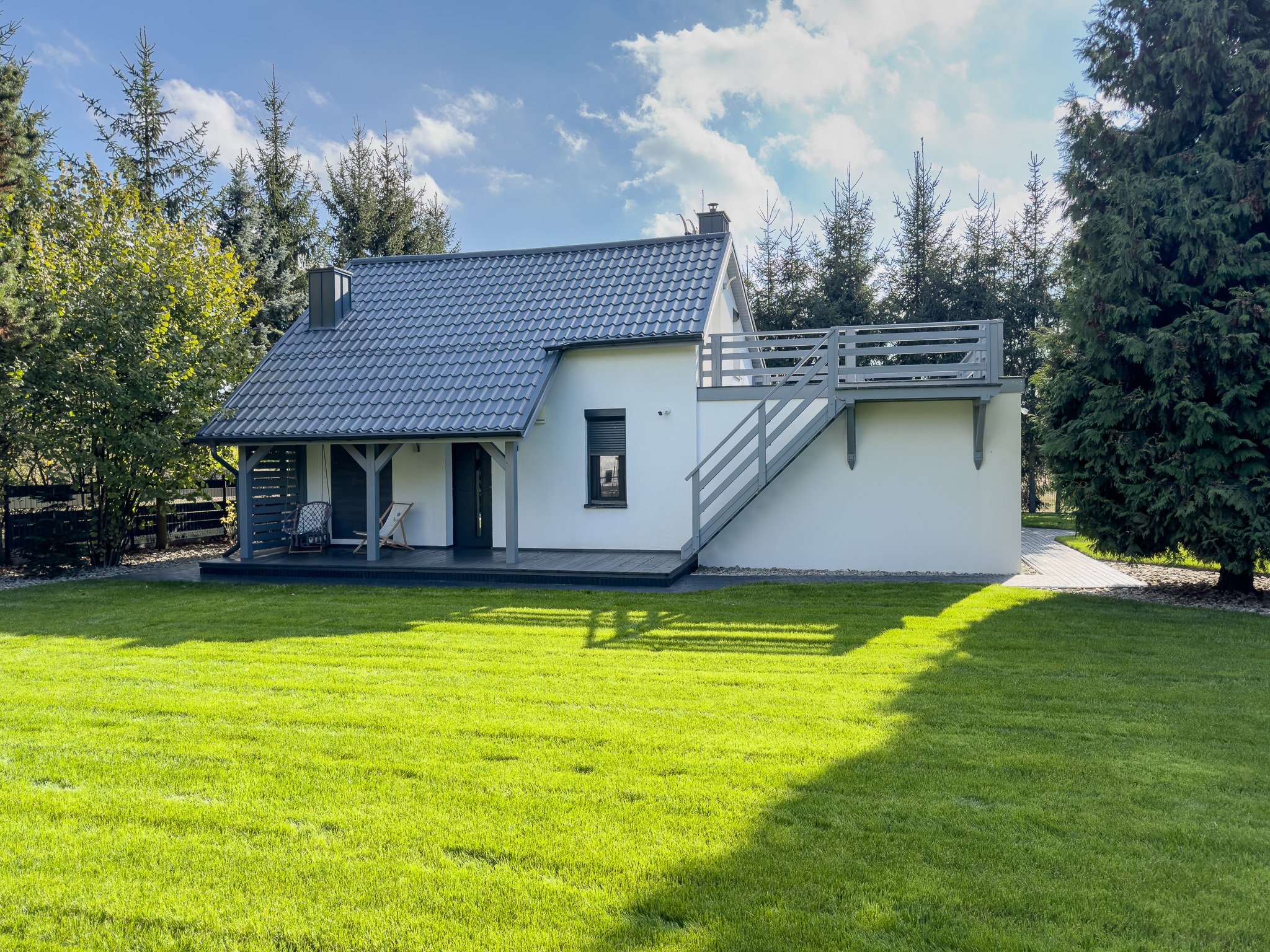 Na sprzedaż nowoczesny dom wolnostojący 98 m2 wraz z ogrodem, Wylatkowo