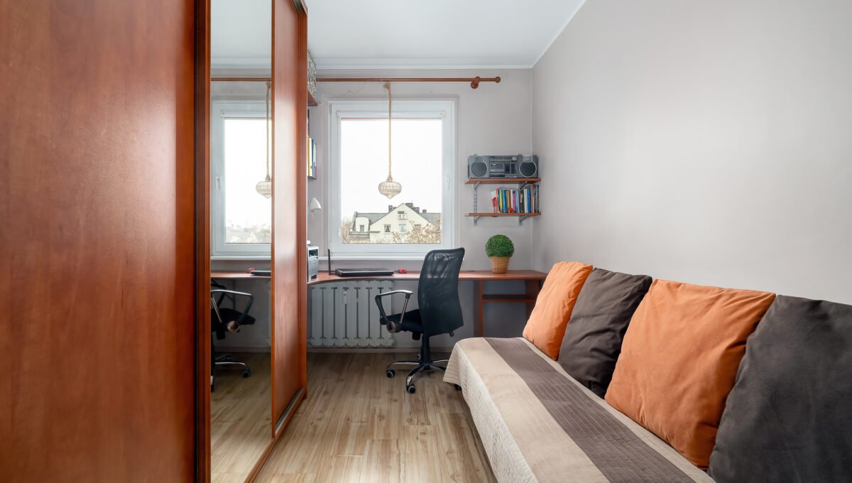 08-Jagielly-9A-lok-8